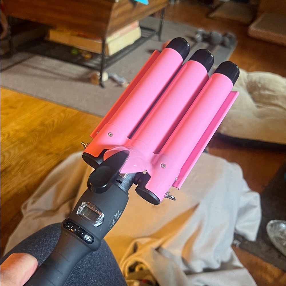 Pink Triple Barrel Hair Waver